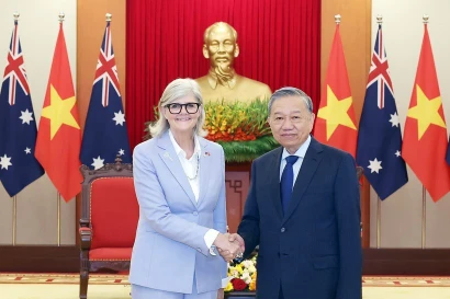 Líder partidista de Vietnam recibe a la gobernadora general de Australia