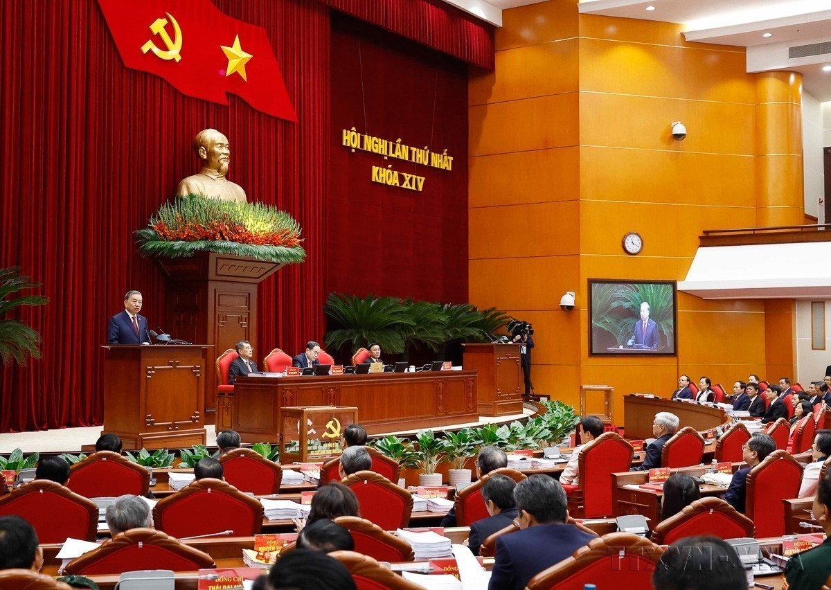 El secretario general del Partido Comunista de Vietnam, To Lam, en el primer pleno del Comité Central del Partido Comunista de Vietnam del XIV mandato. (Fuente: VNA)