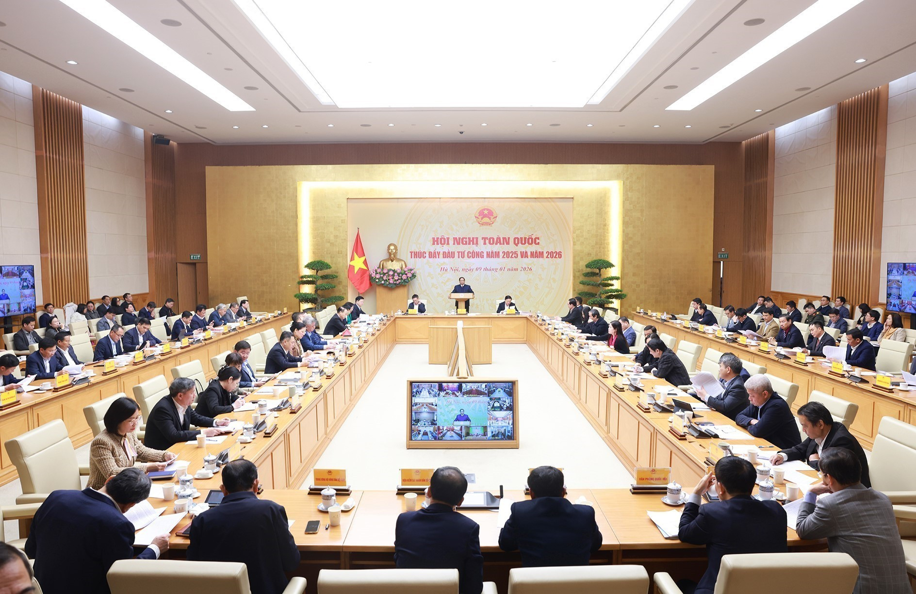 vna-potal-thu-tuong-chu-tri-hoi-nghi-toan-quoc-thuc-day-dau-tu-cong-nam-2025-va-nam-2026-8520427.jpg