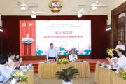 El presidente de la Asamblea Nacional de Vietnam, Tran Thanh Man, habla en la reunión. (Foto: VNA)