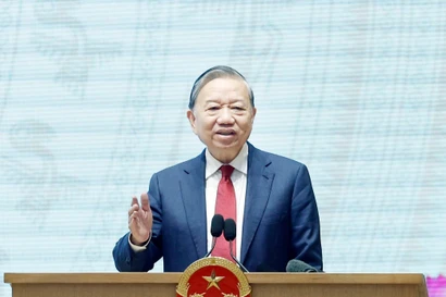 El secretario general del Partido Comunista de Vietnam, To Lam, habla en la cita (Fuente: VNA)