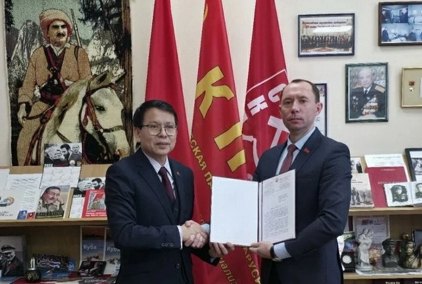 Vietnam y Bielorrusia refuerzan sus lazos partidistas. (Fuente: VNA)