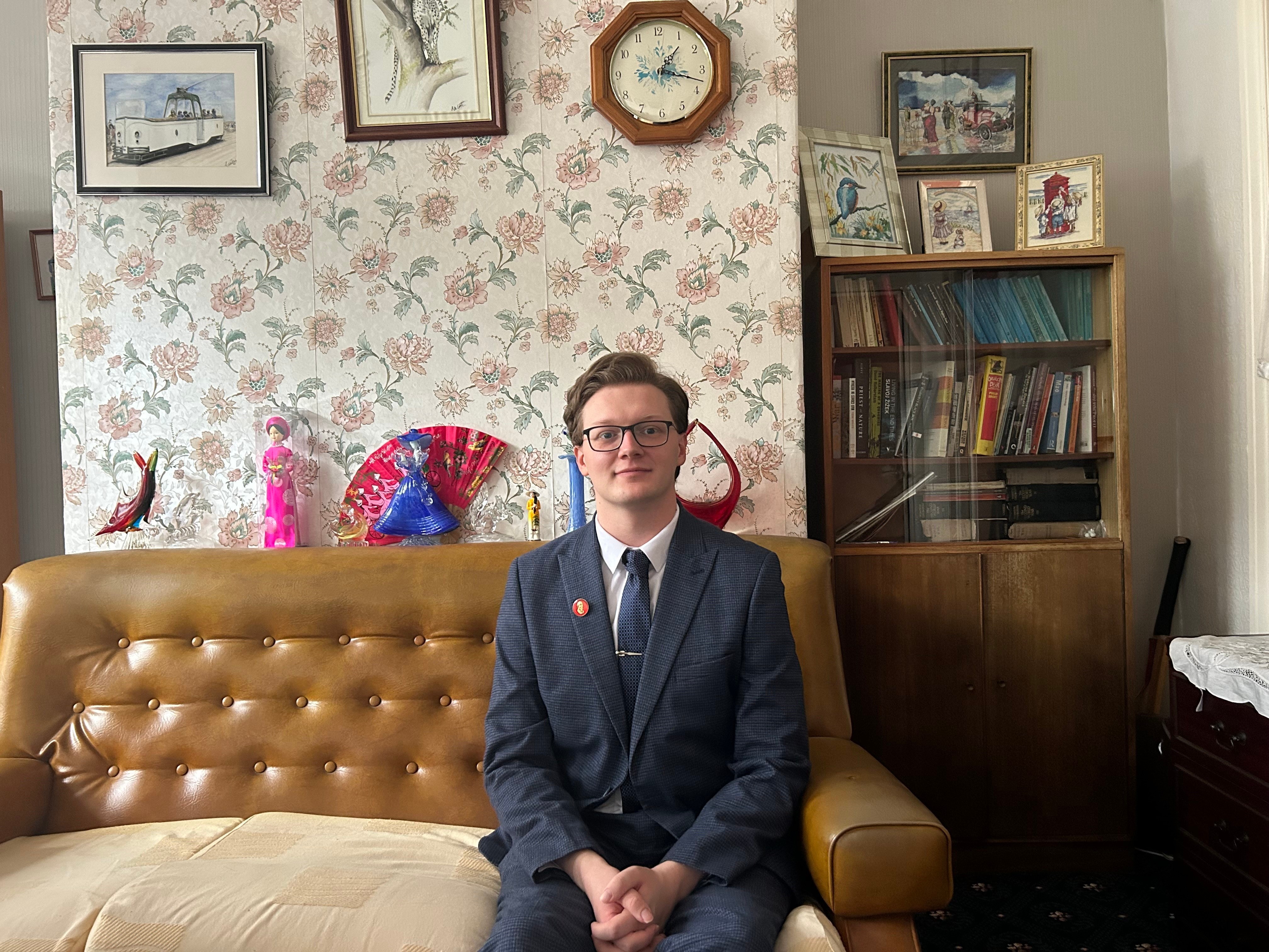 El académico británico, Kyril Whittaker. (Fuente: VNA)