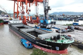 Sector logístico de Vietnam apunta a convertirse en la “columna vertebral” de su economía