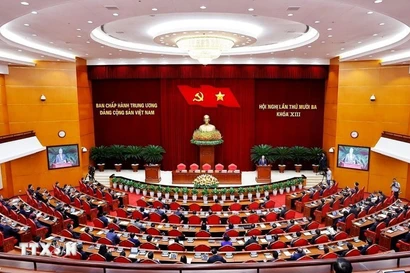 El decimotercer Pleno del Comité Central del Partido Comunista de Vietnam concluyó, completando toda su agenda de trabajo. (Foto: VNA)