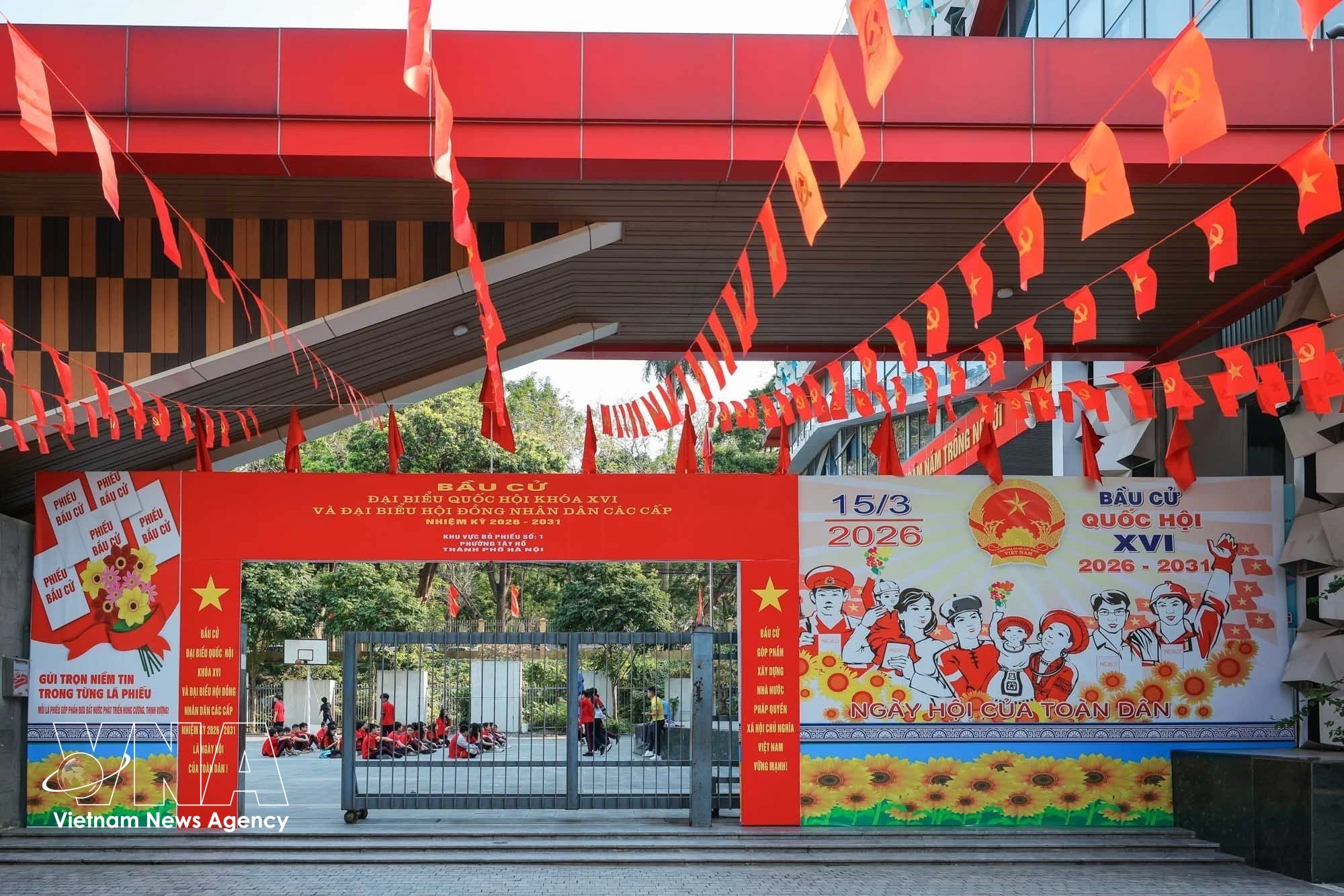 Escuela Secundaria Chu Van An, uno de los colegios electorales en el Barrio de Tay Ho, Hanoi. (Fuente: VNA)