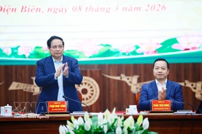 El primer ministro de Vietnam, Pham Minh Chinh, sostiene una reunión con el Comité Popular de la provincia de Dien Bien. (Foto: VNA)