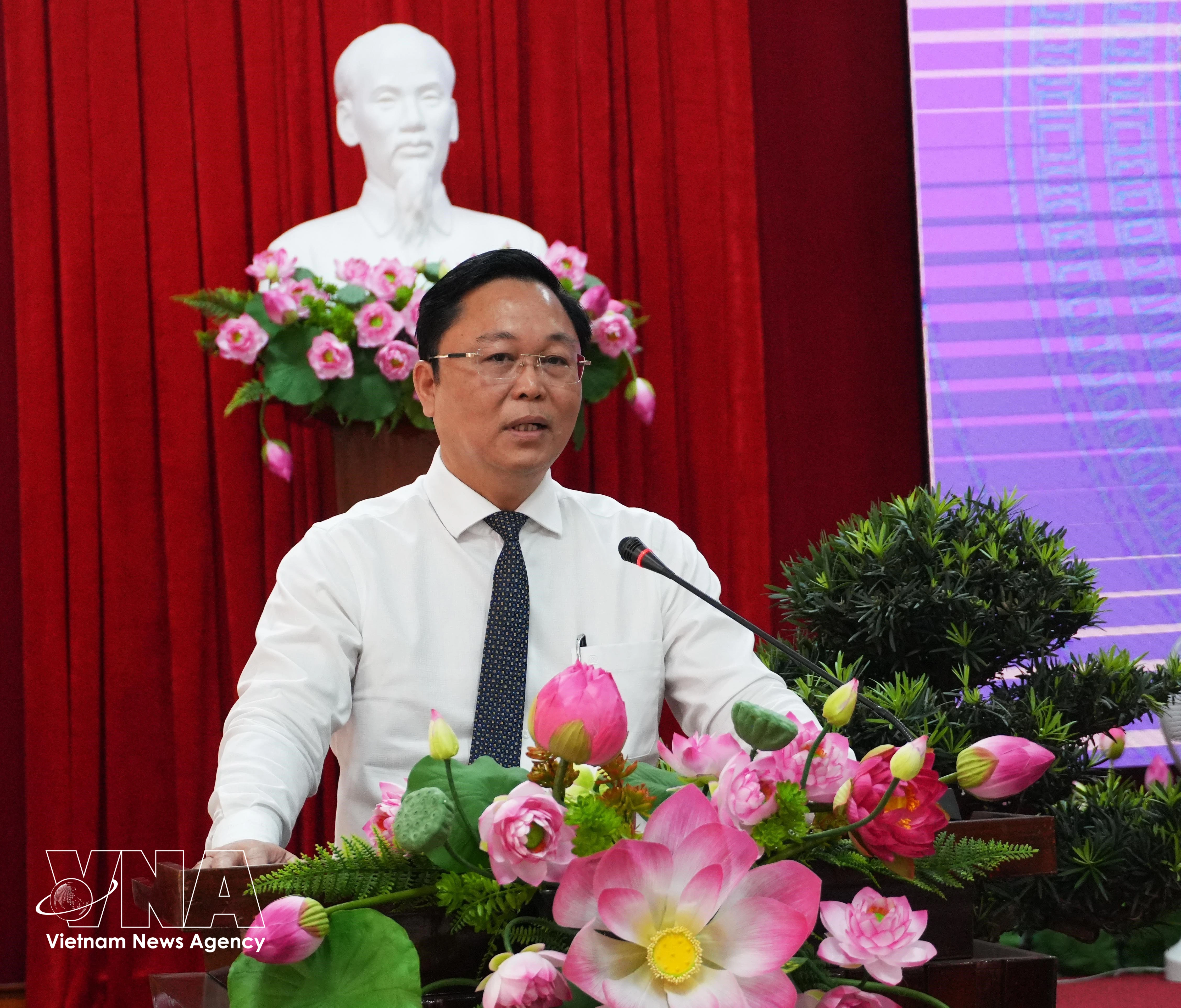 Le Tri Thanh fue elegido presidente del Comité Popular de Hue para el mandato 2026-2031, con el respaldo unánime del Consejo Popular de la ciudad. (Foto: VNA)