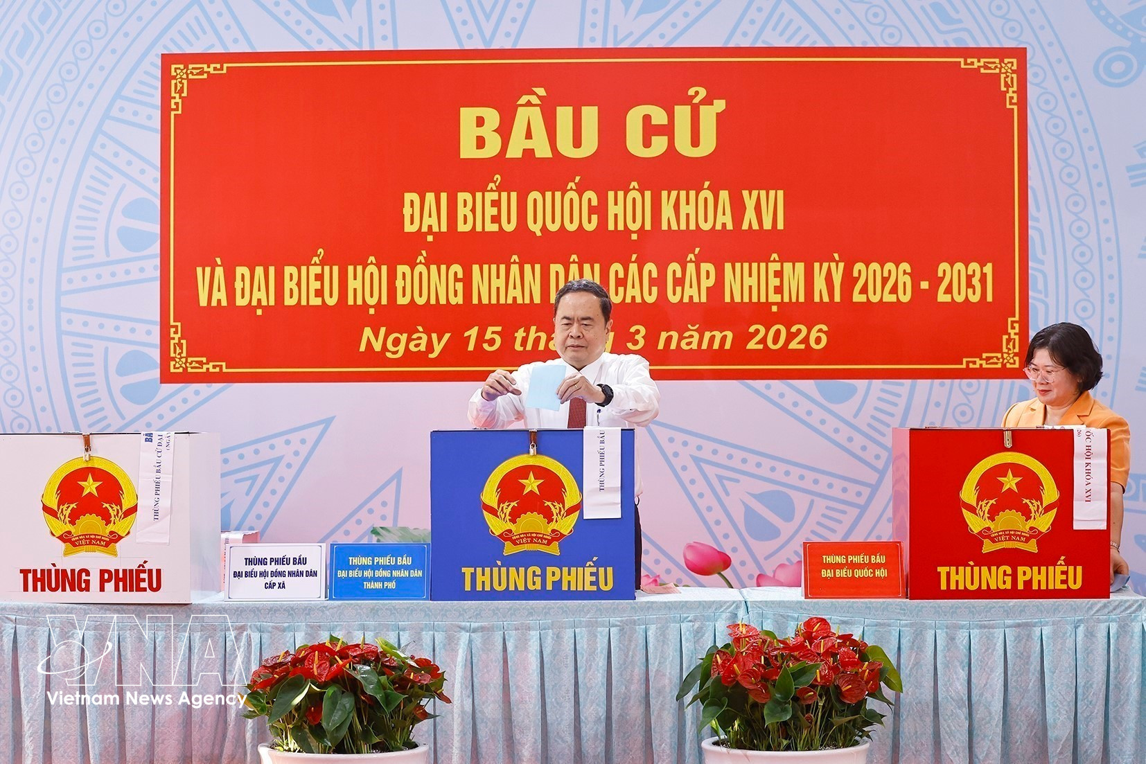 El presidente del Parlamento de Vietnam, Tran Thanh Man, participa en la votación de las elecciones legislativas en Ciudad Ho Chi Minh (Foto: VNA)