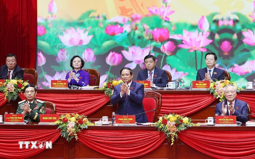 El Presídium de la Primera Asamblea del Comité del Partido de Gobierno, período 2025-2030. (Foto: VNA)