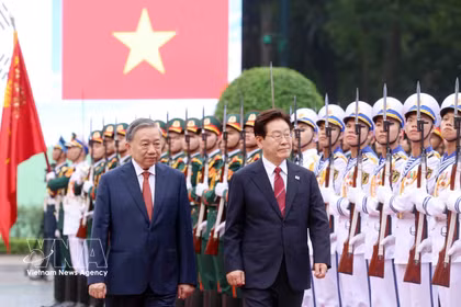 Presidente de Corea del Sur realiza visita a Vietnam