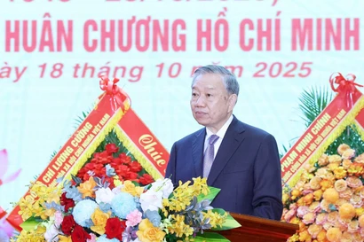 El secretario general del Partido Comunista de Vietnam y jefe de la Comisión Militar Central, To Lam, pronuncia su discurso (Fuente: VNA)