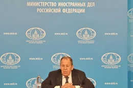 El canciller ruso, Sergey Lavrov, habla en la conferencia de prensa para revisar las actividades diplomáticas del Ministerio de Asuntos Exteriores ruso en 2025. (Foto: VNA)