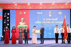 Secretario general To Lam otorga por tercera vez Orden Ho Chi Minh a la VNA