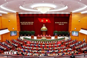 El decimotercer Pleno del Comité Central del Partido Comunista de Vietnam concluyó, completando toda su agenda de trabajo. (Foto: VNA)
