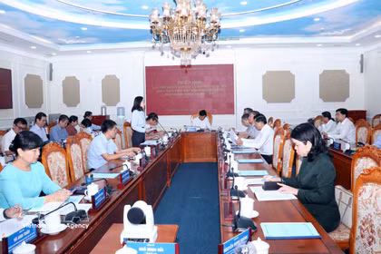 Durante la reunión del Comité Electoral de Ciudad Ho Chi Minh (Foto: VNA)