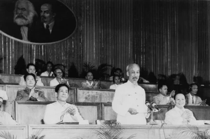 Partido Comunista de Vietnam lidera la resistencia popular y la construcción del Estado (1946-1960)