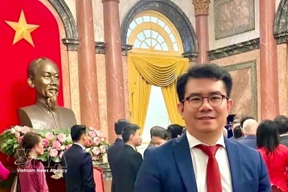 Pham Khanh Nam, redactor jefe de la revista Huong Viet en Alemania, (Fuente: VNA)