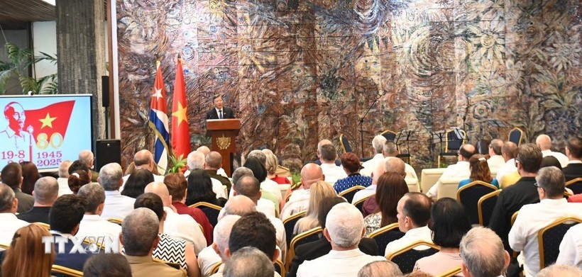 Cuba conmemora el 80.º aniversario del Día Nacional de Vietnam