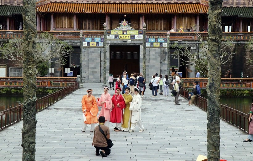 Hue es la única localidad de Vietnam y del Sudeste Asiático que cuenta con ocho patrimonios culturales mundiales reconocidos por la UNESCO. (Fuente: VNA)