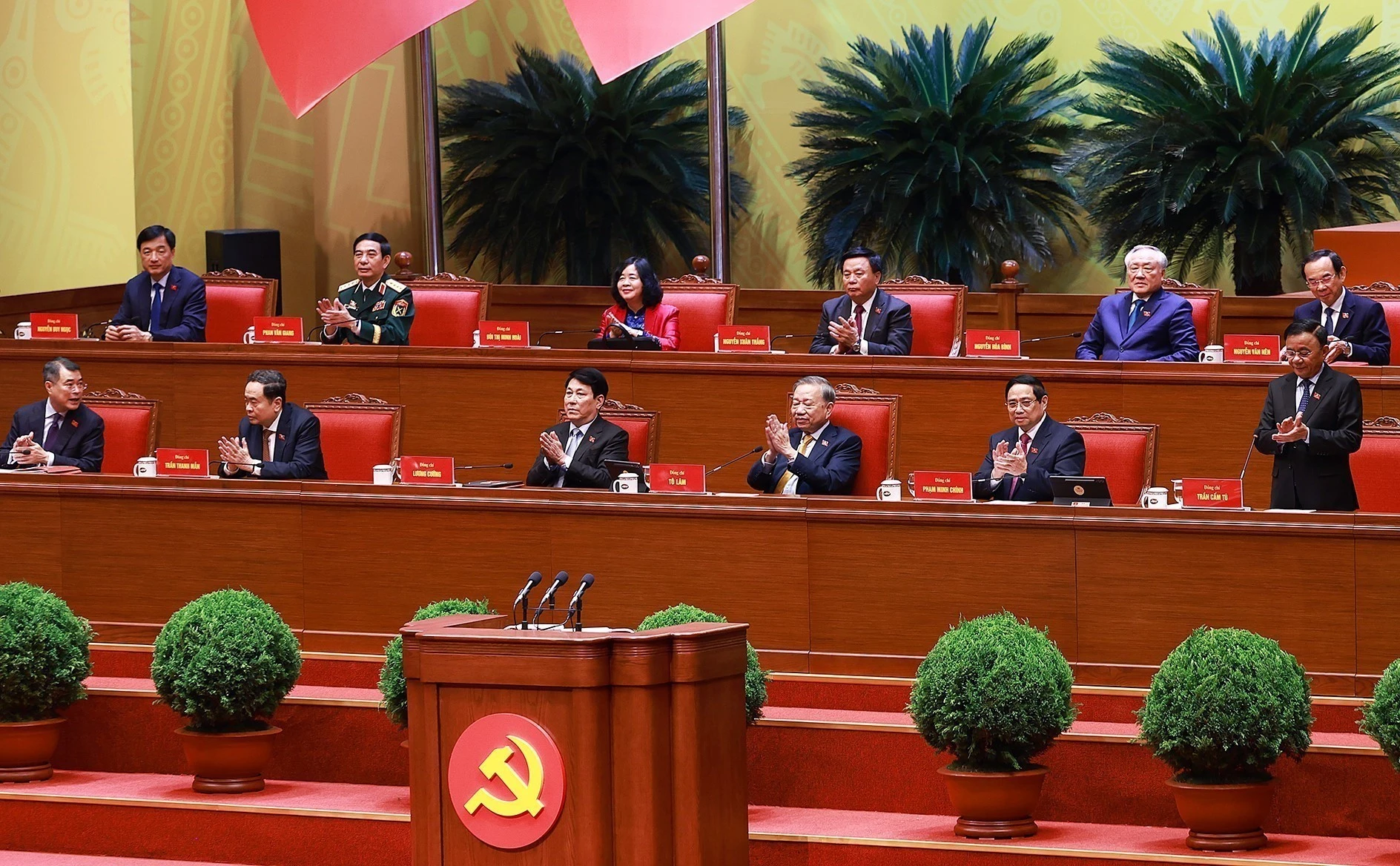 El Presídium del XIV Congreso Nacional del Partido. Foto: VNA
