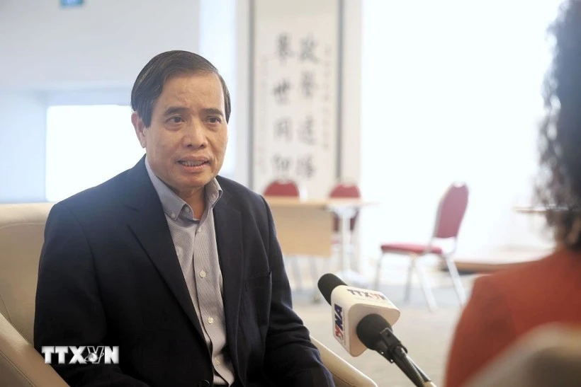 El profesor Vu Minh Khuong, de la Escuela de Políticas Públicas Lee Kuan Yew de Singapur (Fuente: VNA)
