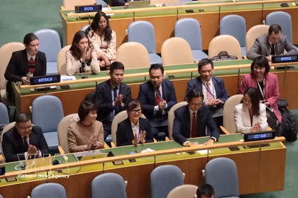 El 14 de octubre de 2025, en la sede de la ONU en Nueva York, se eligió a los miembros del Consejo de Derechos Humanos para el período 2026-2028. Vietnam fue elegido con 180 votos, la mayor cantidad entre los candidatos de Asia y el Pacífico. (Foto: VNA)