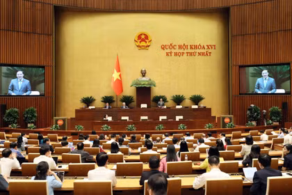 Una reunión del primer periodo de sesiones de la Asamblea Nacional de la XVI Legislatura (Foto: VNA)