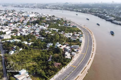 El corredor económico del río Đồng Nai, junto con la zona de libre comercio y la zona urbana aeroportuaria, será un nuevo polo de crecimiento. (Foto: VNA)