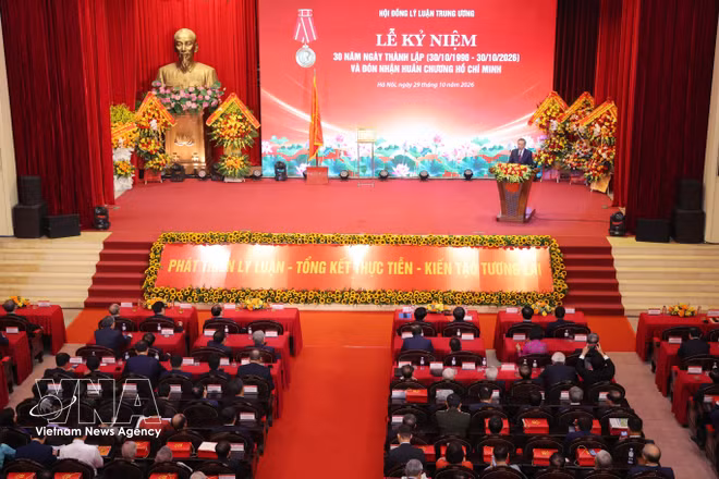 El secretario general del Partido Comunista de Vietnam y presidente del país, To Lam, habla en la cita (Fuente: VNA)