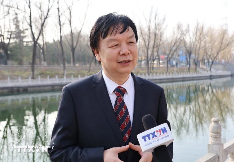 El profesor Mi Liang, director del Centro de Estudios del Sudeste Asiático de la Universidad de Estudios Extranjeros de Beijing (Fuente: VNA)
