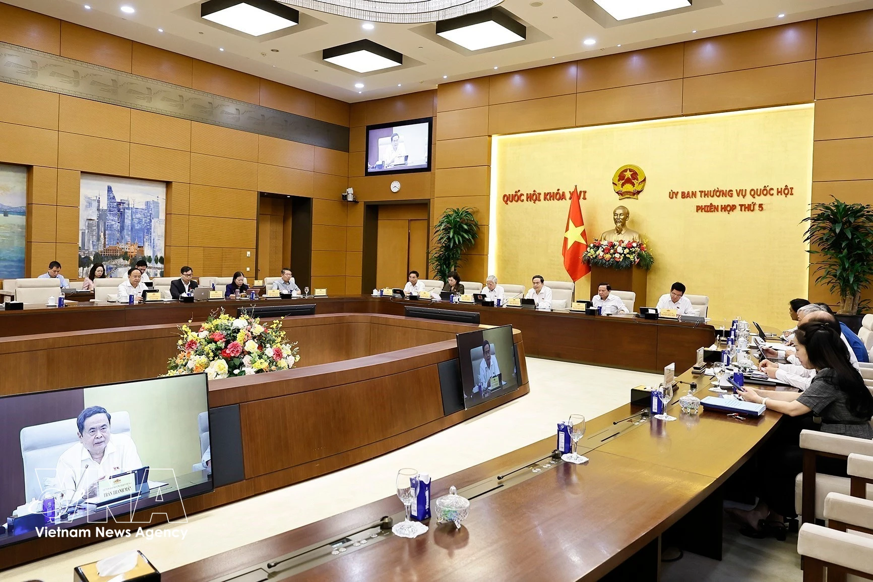 El presidente de la Asamblea Nacional de Vietnam, Tran Thanh Man, habla en la cita (Fuente: VNA)