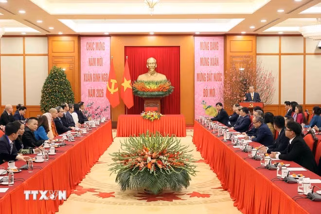 tong-bi-thu-to-lam-gap-mat-doan-kieu-bao-tieu-bieu-tham-du-chuong-trinh-xuan-que-huong-2026-3.jpg