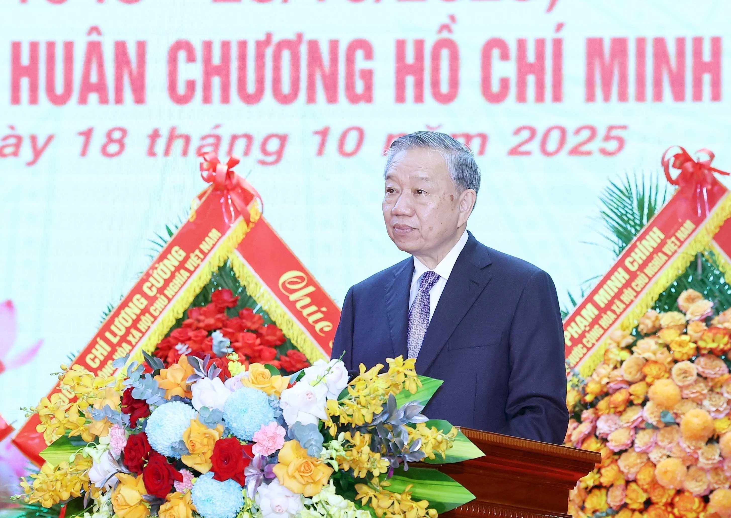 El secretario general del Partido Comunista de Vietnam y jefe de la Comisión Militar Central, To Lam, pronuncia su discurso (Fuente: VNA)
