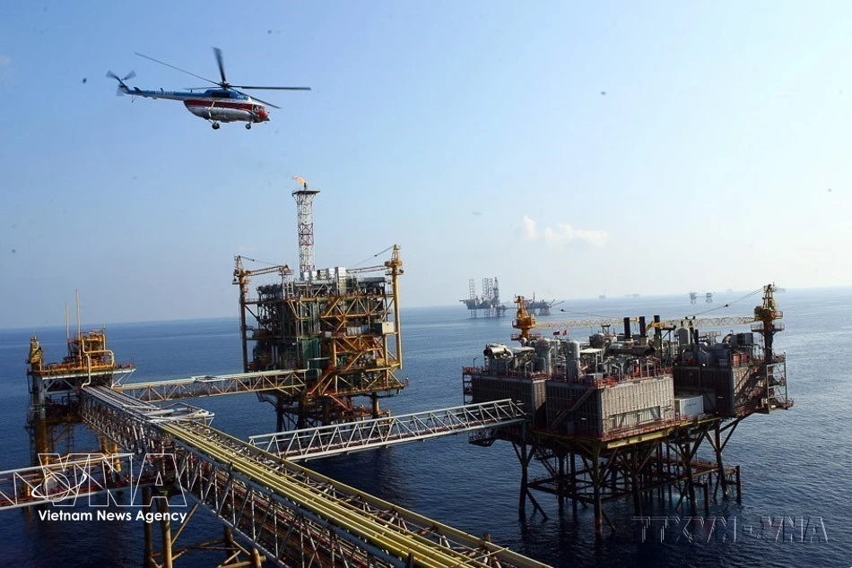 El Complejo Tecnológico No. 2 comprende cuatro estructuras marinas: una plataforma central de procesamiento, una plataforma de inyección, una plataforma de compresión de gas y un módulo de alojamiento para el personal. (Foto: VNA)