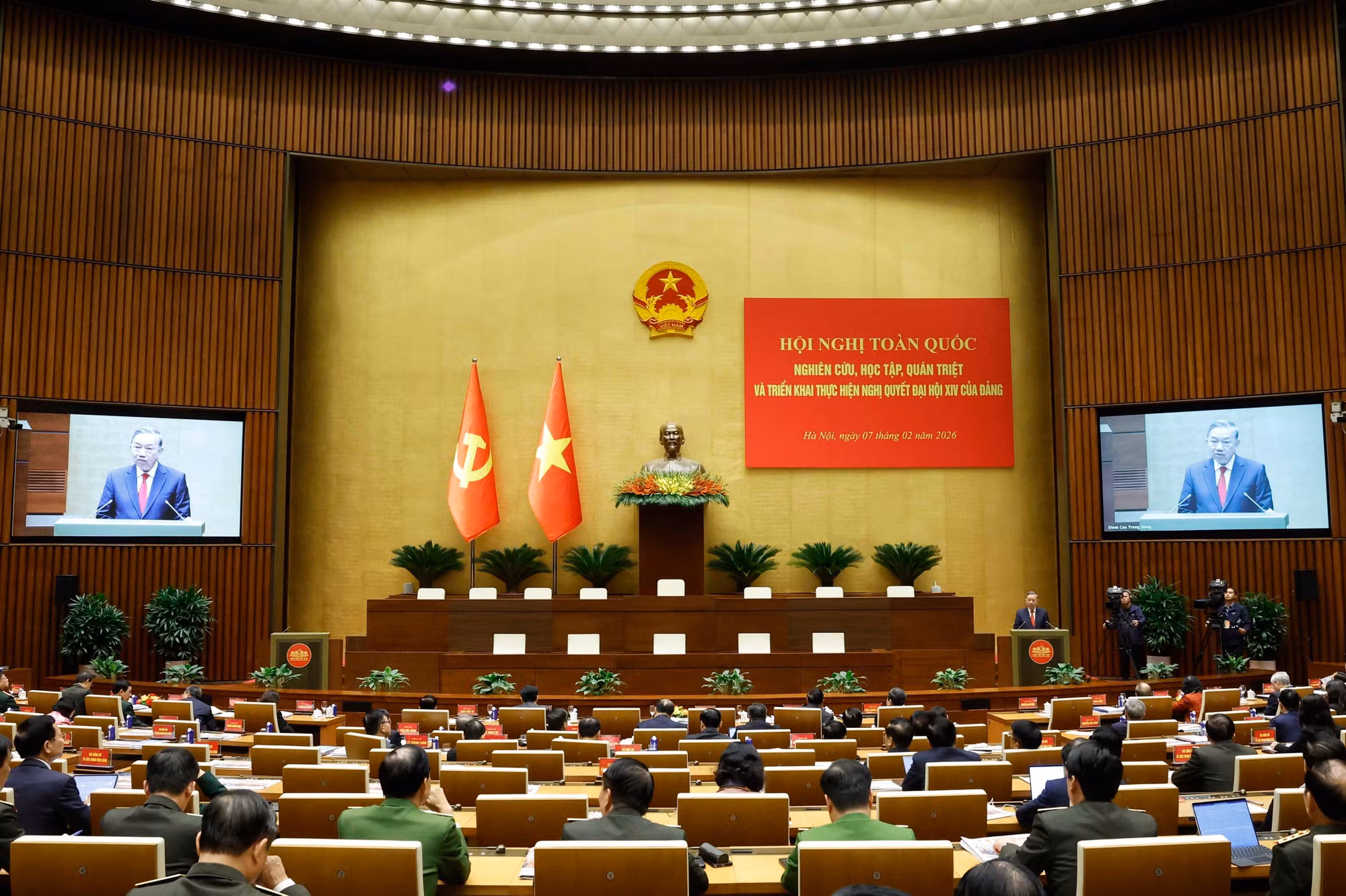 tong-bi-thu-to-lam-ff.jpg