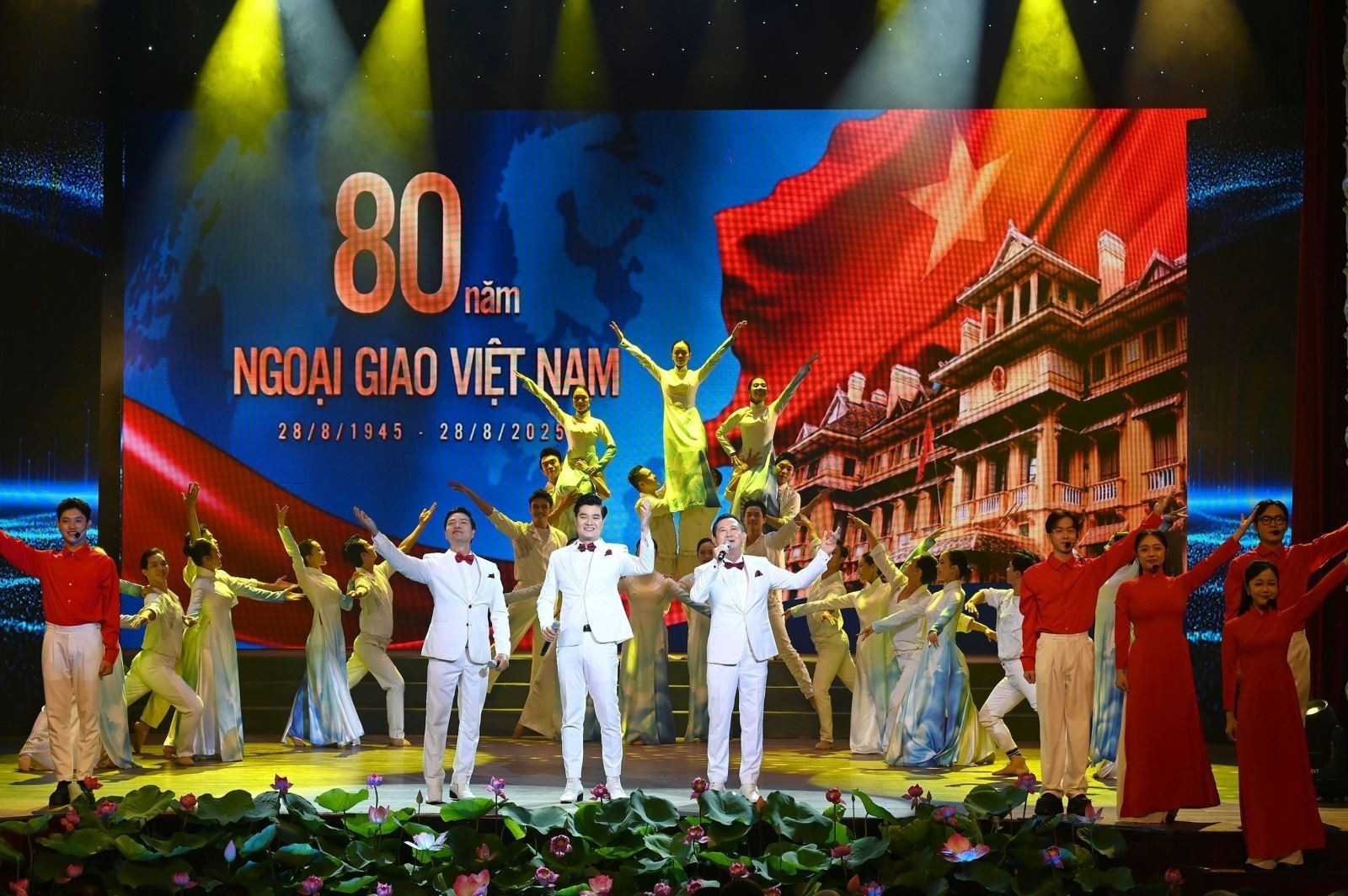 ngoai-giao-80.jpg