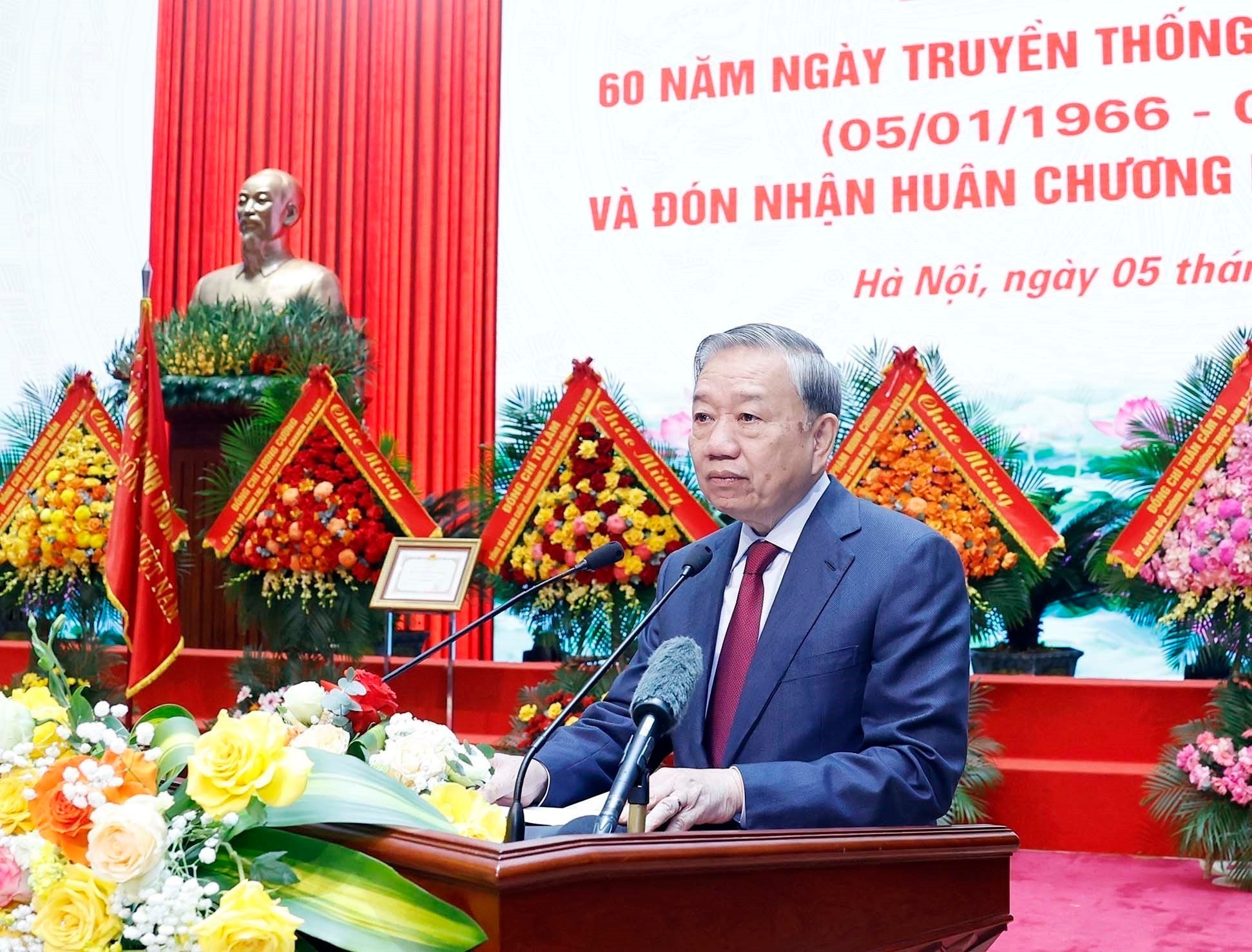 vna-potal-le-ky-niem-60-nam-ngay-truyen-thong-nganh-noi-chinh-dang-8511850.jpg