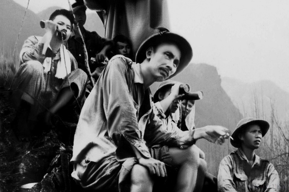 El Presidente Ho Chi Minh comandó directamente el frente Dong Khe, provincia de Cao Bang durante la campaña fronteriza de 1950. (Fuente: VNA) anh-18.jpg
