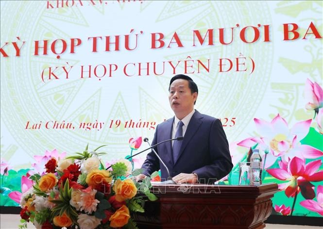 Ha Quang Trung, subsecretario del Comité del Partido Comunista de Vietnam en Lai Chau, fue elegido como presidente del Comité Popular. (Foto: VNA)