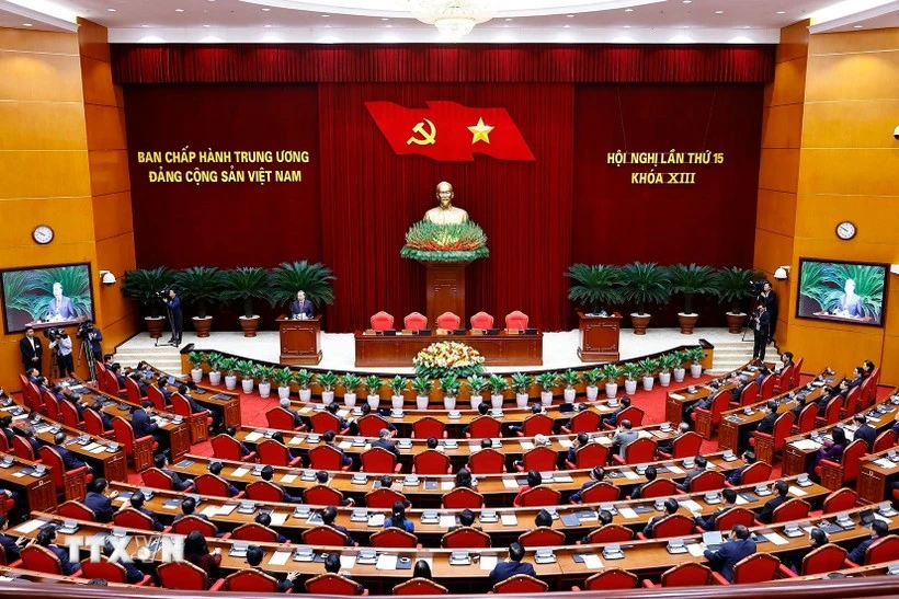 El Comité Central del Partido Comunista de Vietnam (PCV) del XIII mandato finaliza su XV Pleno con un alto grado de unanimidad y calidad. (Foto: VNA)