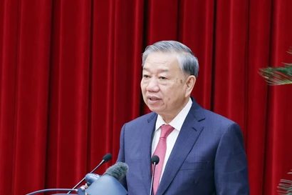 El secretario general del Partido Comunista de Vietnam, To Lam, habla en el evento. (Fuente: VNA)