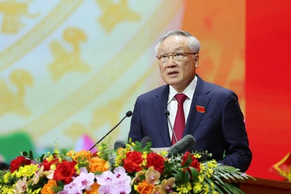 El viceprimer ministro permanente, Nguyen Hoa Binh, habla en el evento. (Fuente: VNA)