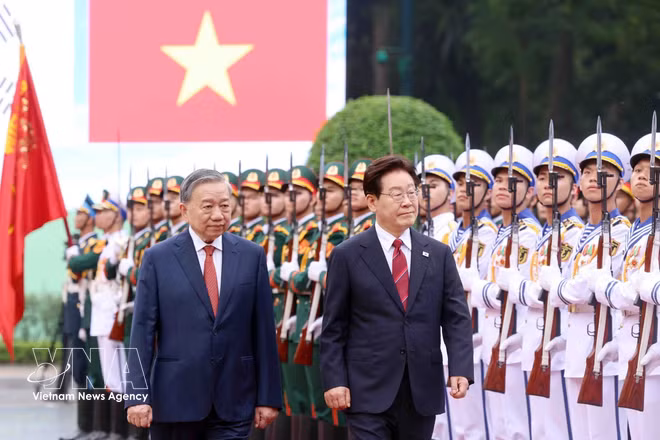 Presidente de Corea del Sur realiza visita a Vietnam