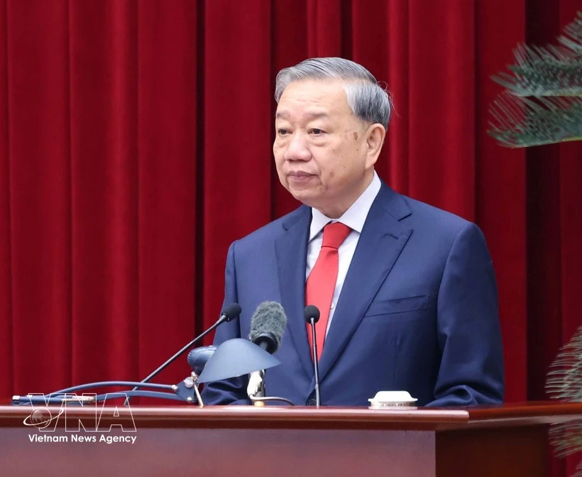 El secretario general del Partido Comunista de Vietnam, To Lam, interviene en el segundo pleno del XIV Comité Central del Partido. (Foto: VNA)