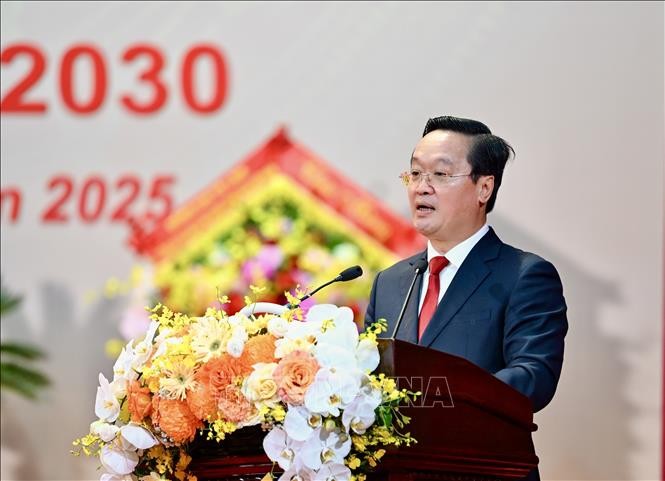 Nguyen Duc Trung reelegido secretario del Comité provincial del Partido de Nghe An. (Fuente: VNA)