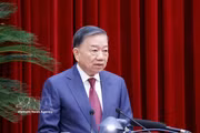 El secretario general del Partido Comunista de Vietnam y presdente de la República, To Lam, pronuncia un discurso en el III Pleno del Comité Central del Partido Comunista de Vietnam. (Foto: VNA)