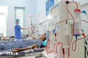 Pacientes en hemodiálisis en el Hospital General de la provincia de Ha Giang. (Fuente: VNA)