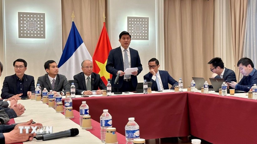 La Red de profesionales nucleares vietnamitas se lanzó oficialmente en la Embajada de Vietnam en París, Francia (Foto: VNA)