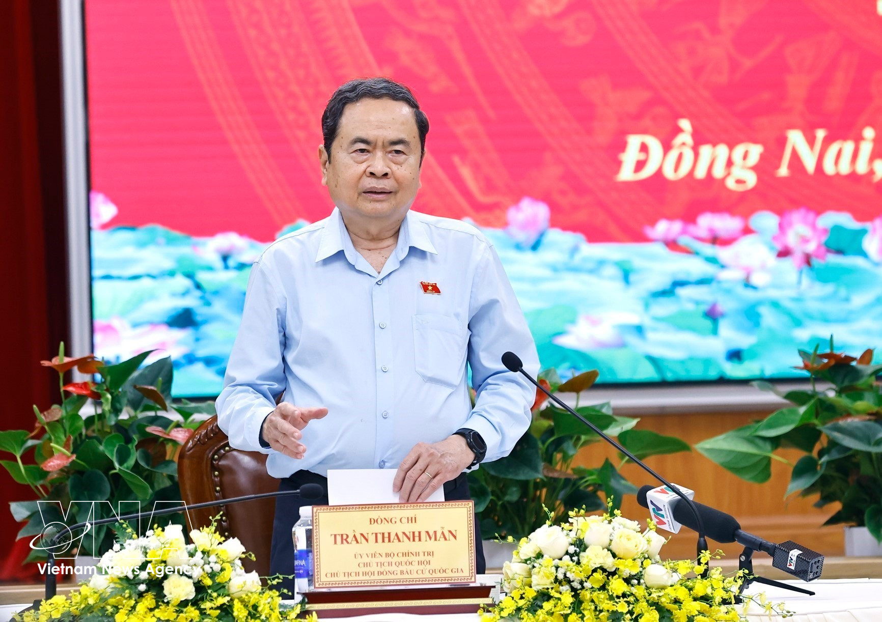 vnanet-potal-chu-tich-quoc-hoi-tran-thanh-man-lam-viec-voi-uy-ban-bau-cu-tinh-dong-nai-8622193.jpg